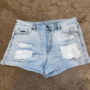 American Eagle Mom Short